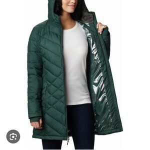 Women’s Columbia down jacket, size L